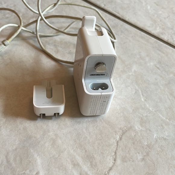 Apple 45W MagSafe 2 Power Adapter/ Charger for MacBook Air - Picture 3 of 8